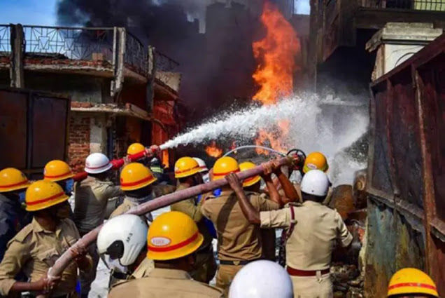 Gurgaon  Sadar Bazar Fire News Today 7th April 2021  Sumit Enterprise Pics Video   All Details - 38