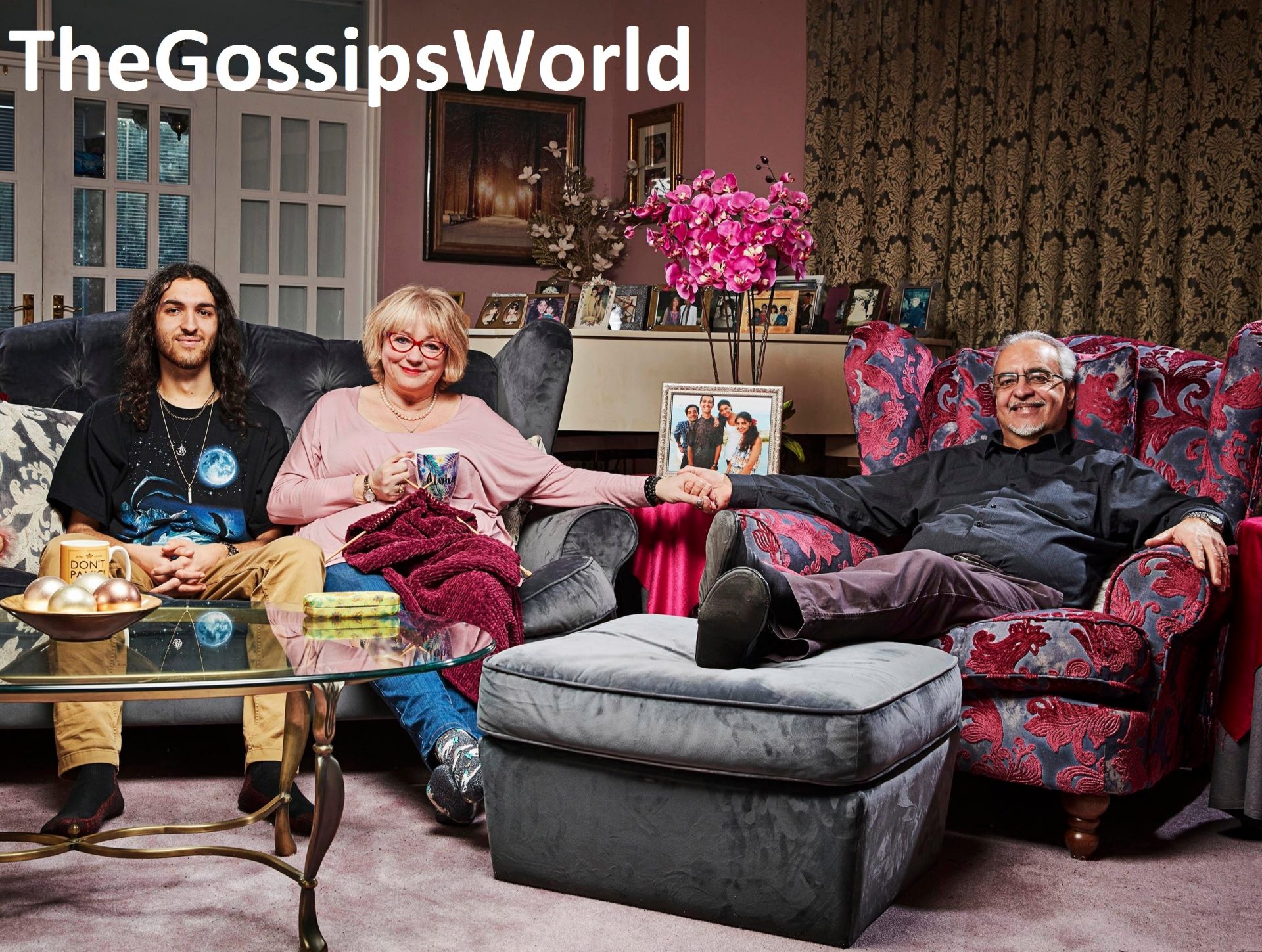 gogglebox quit michaels siddiqui paid definitive narrator enlists jude edginton announced hellomagazine thegossipsworld