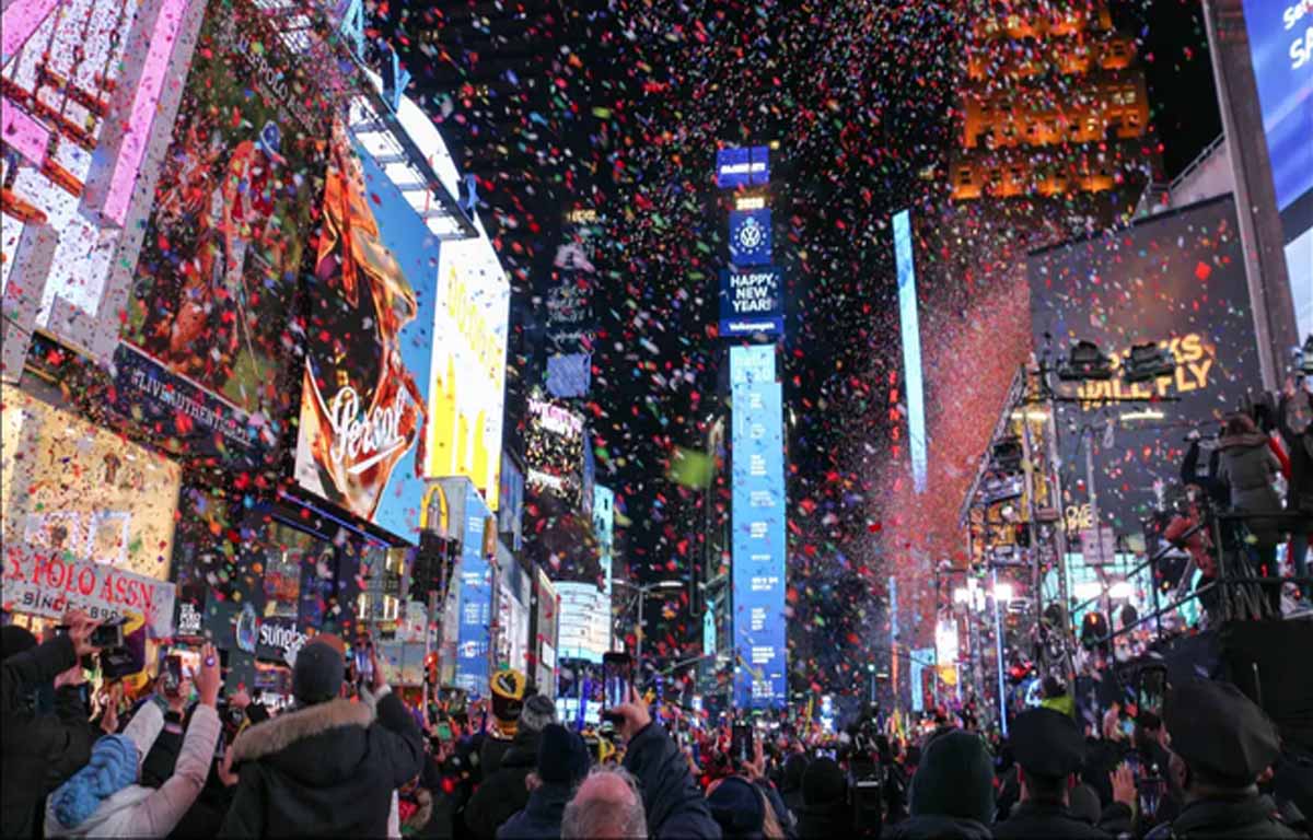 Ball Drop New Year 2022 Times Square Live