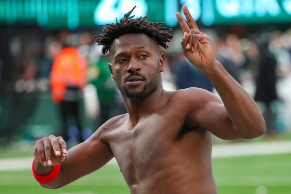 LINK  Antonio Brown Hotel Pool VIDEO Went Viral All Over  - 14