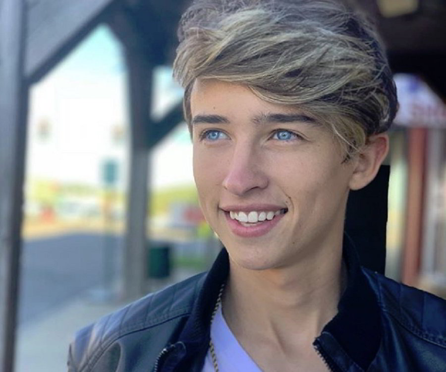 What Was Maverick Baker Cause Of Death  Tiktok Star   Famous Musician Dead  Funeral Obituary News  - 37