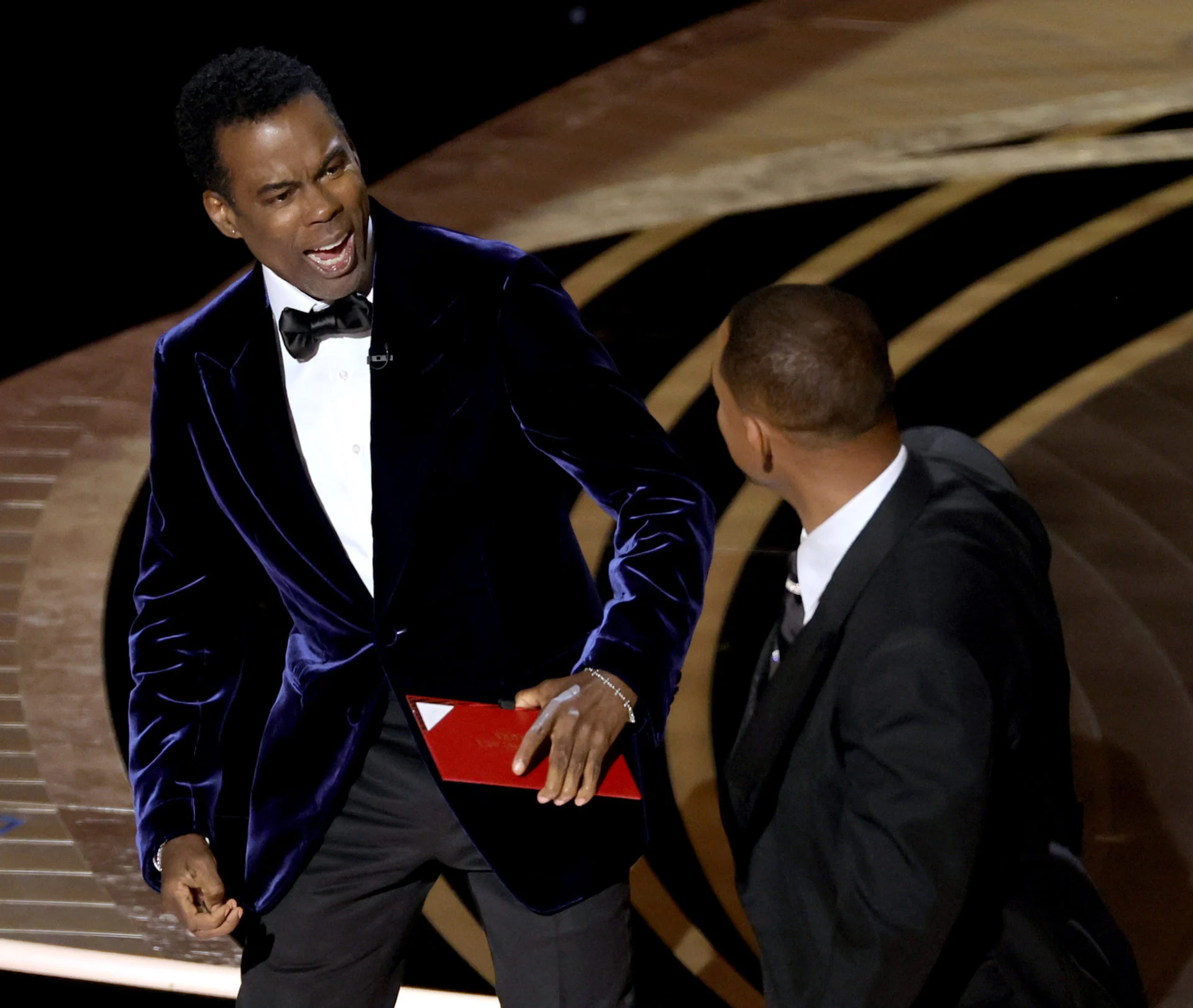 Did Chris Rock Wear a Pad On His Face During Slap In Oscars Award 2022? Memes Explained!