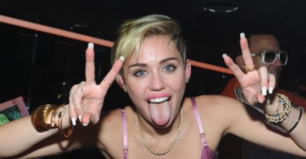 Is Miley Cyrus Alright  What Happened To Her  Singer s Plane Struck By Lightning  Check Health Update Condition News  - 57